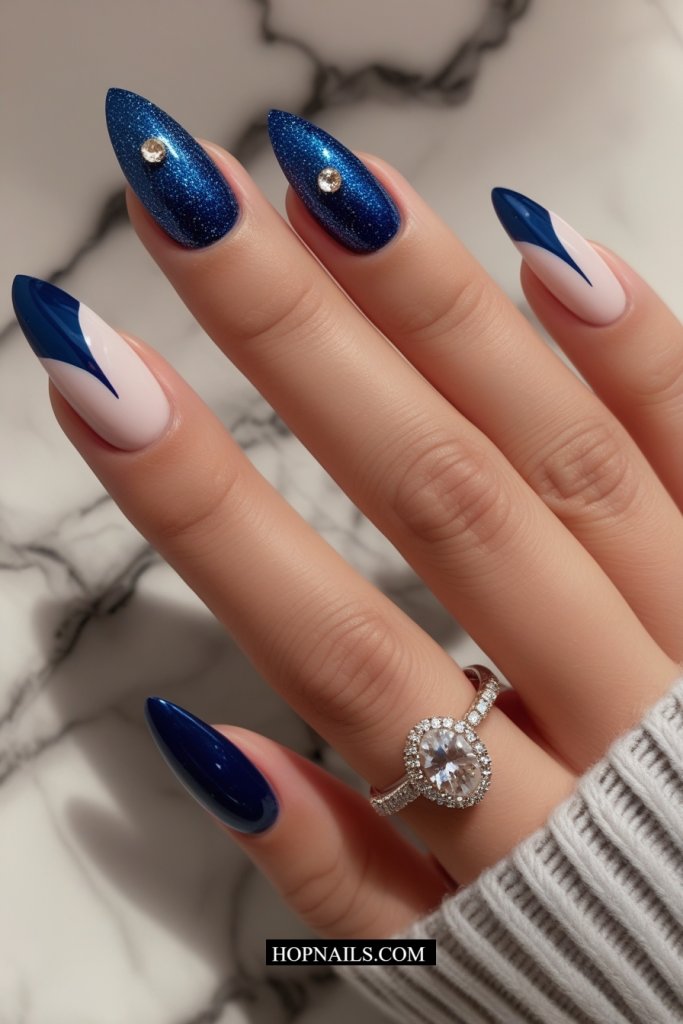 Navy Flash nail